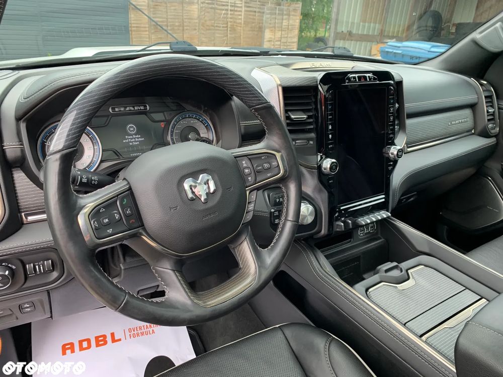 RAM 1500 5.7 Crew Cab Limited - 11