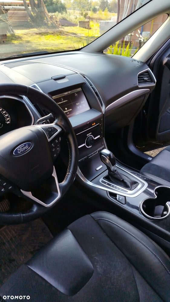 Ford Galaxy 2016 photo 3