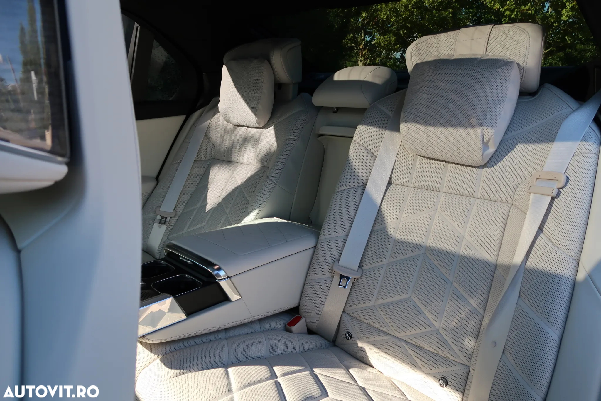 BMW M7 M760e xDrive AT PHEV - 17