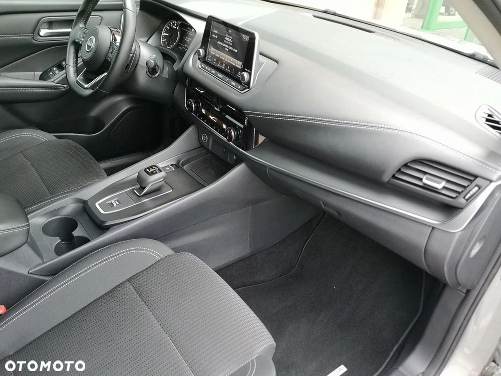 Nissan Qashqai 1.3 DIG-T N-Connecta DCT - 12