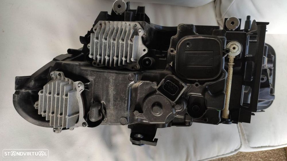 farol direito BMW G30 lci Laser 9850588 - 9