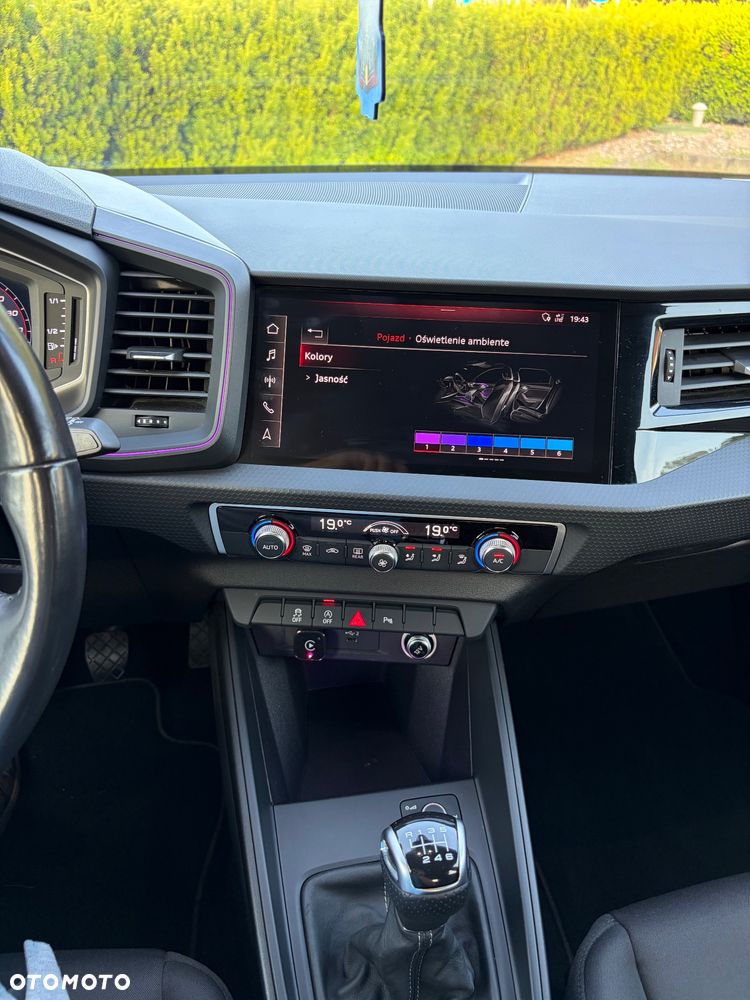 Audi A1 Sportback 30 TFSI S line - 8