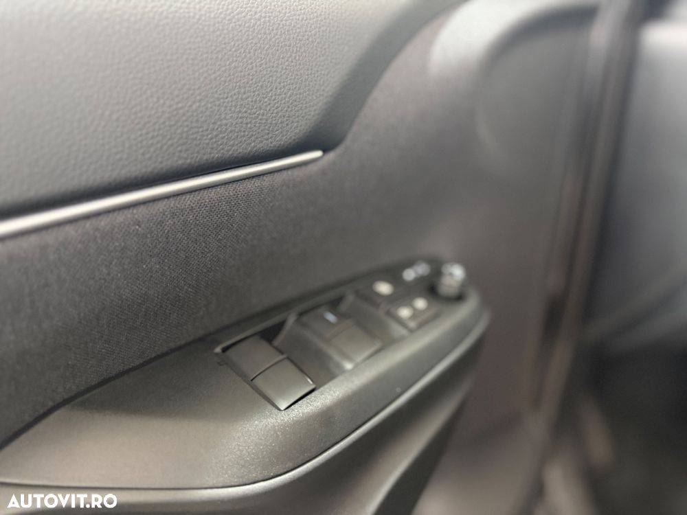 Toyota Yaris Cross 1.5 VVT-i HSD 116 4x2 HEV Dynamic - 11