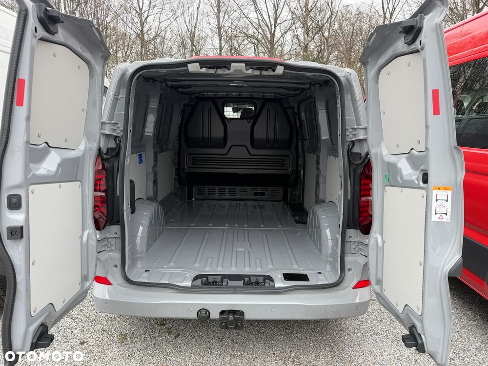 Volkswagen Transporter T7 - 12