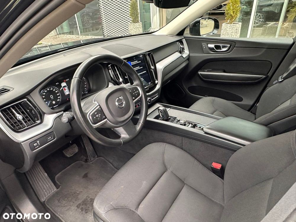 Volvo XC 60 B4 D AWD Momentum - 10