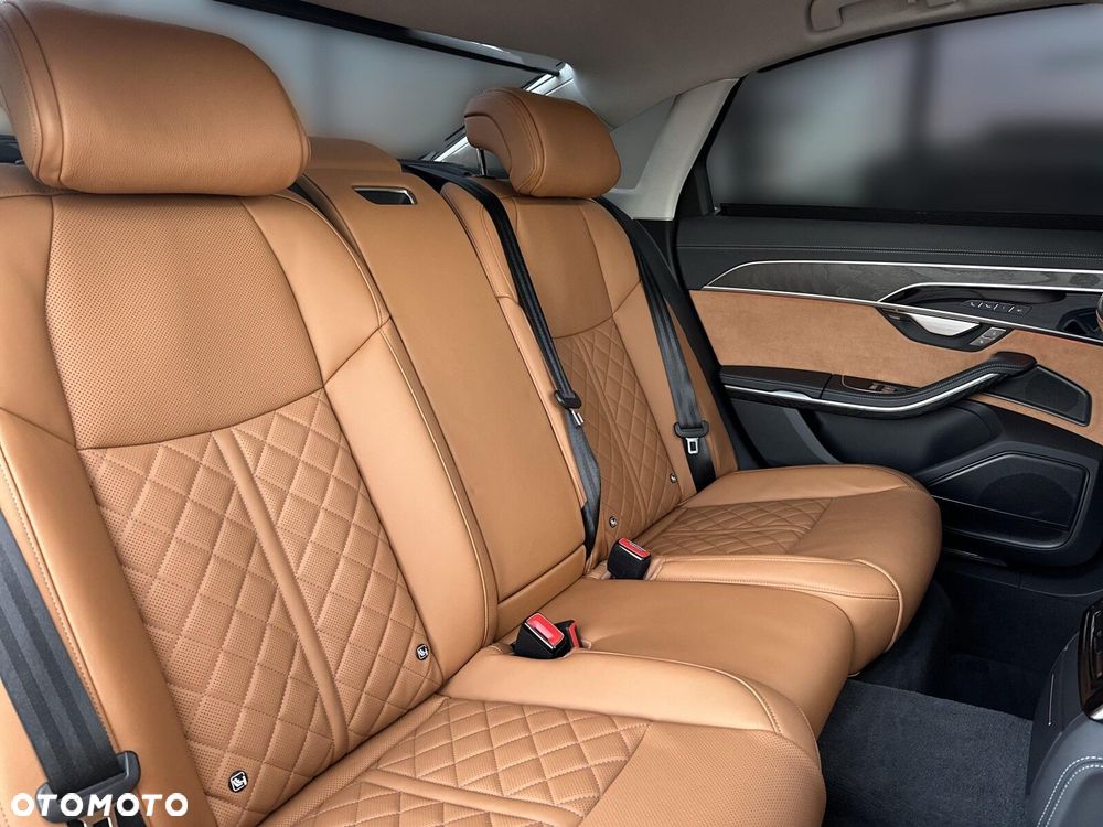 Audi A8 - 14