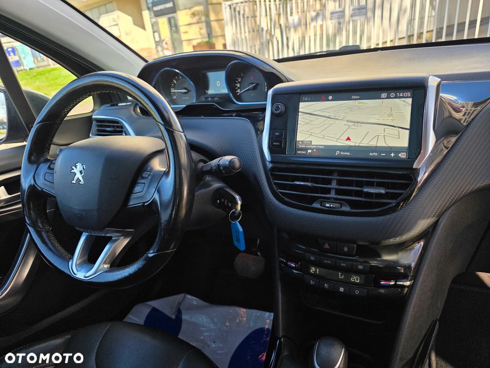 Peugeot 2008 1.2 Pure Tech Style S&S EAT6 - 9