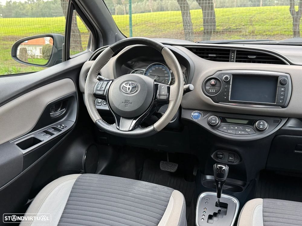 Toyota Yaris 1.5 HSD Square Collec.Bronze - 27