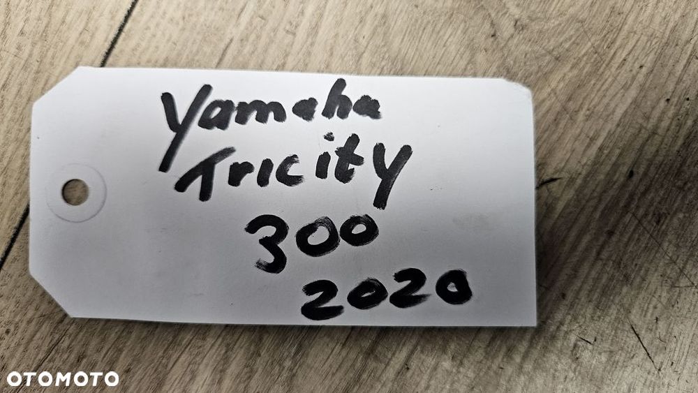 Szyba owiewka Yamaha Tricity 300  2020r - 12
