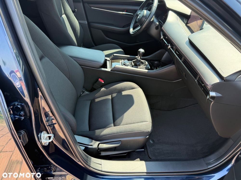 Mazda 3 SKYACTIV-G 2.0 M-Hybrid - 16