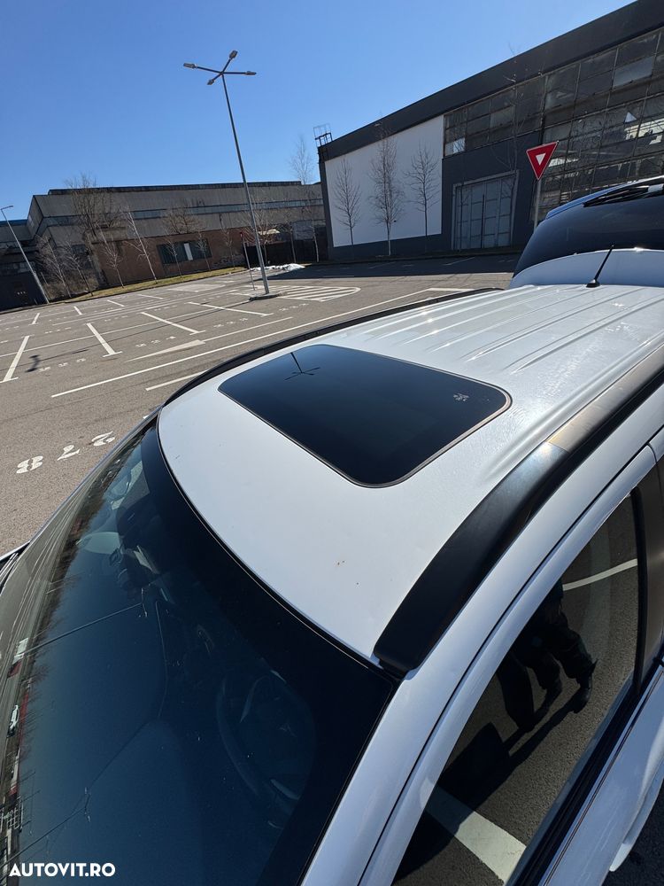 Mitsubishi Outlander - 12