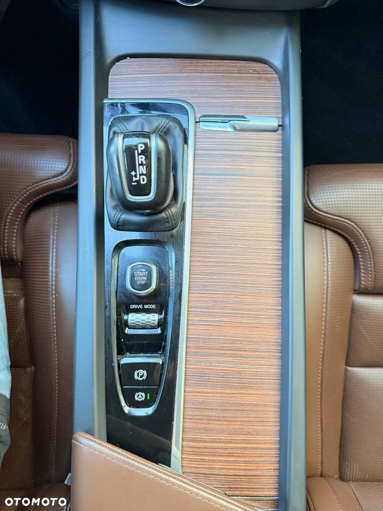 Volvo XC 60 - 21