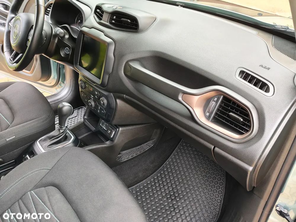 Jeep Renegade 1.5 T4 mHEV Upland FWD S&S DCT - 13