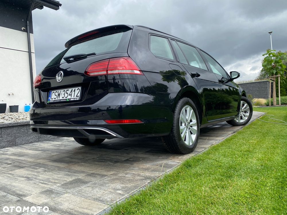Volkswagen Golf - 5
