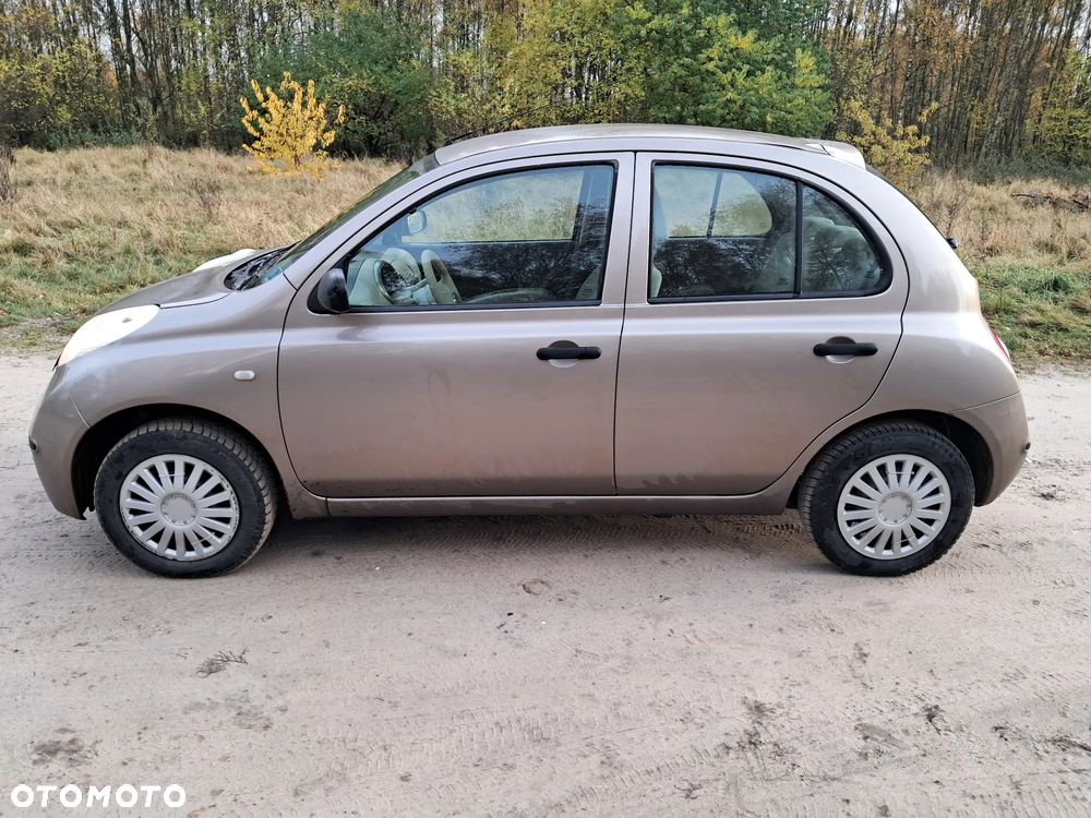 Nissan Micra - 1
