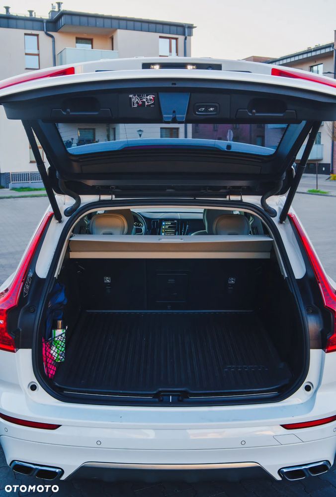 Volvo XC 60 B4 B Momentum - 14