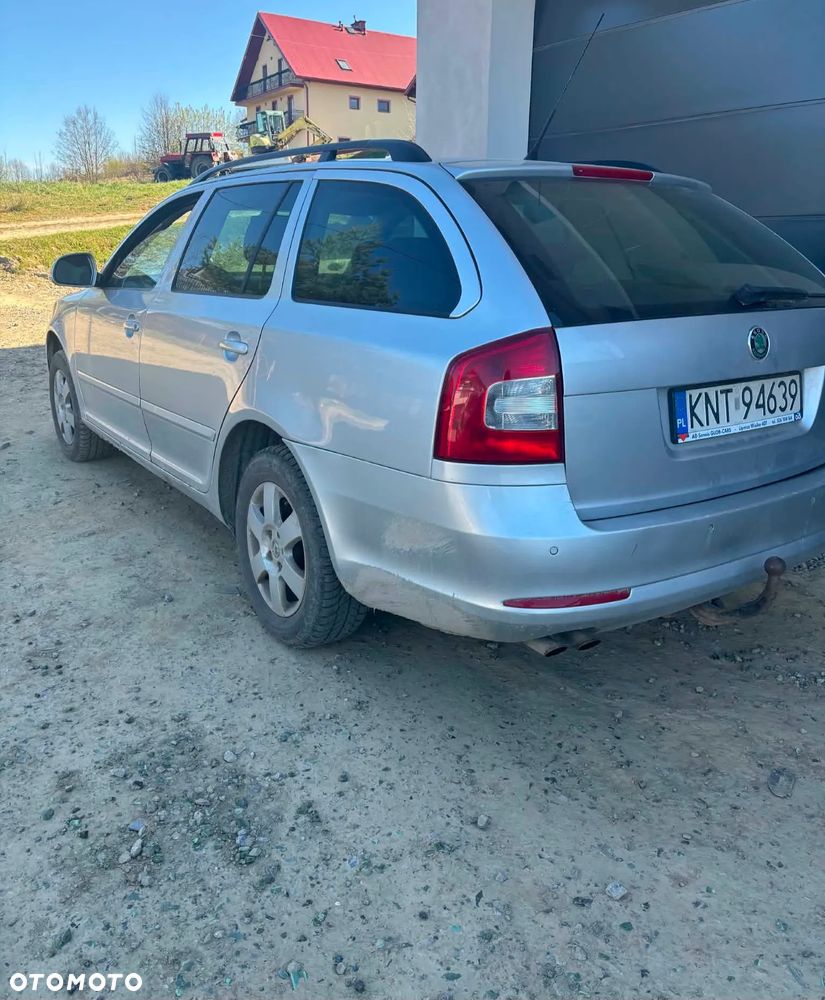 Skoda Octavia 1.6 TDI 4x4 Ambition - 2