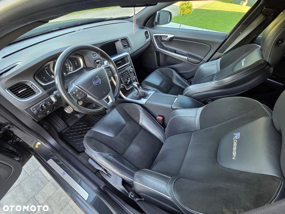 Volvo V60 D4 Drive-E R-Design Summum - 17