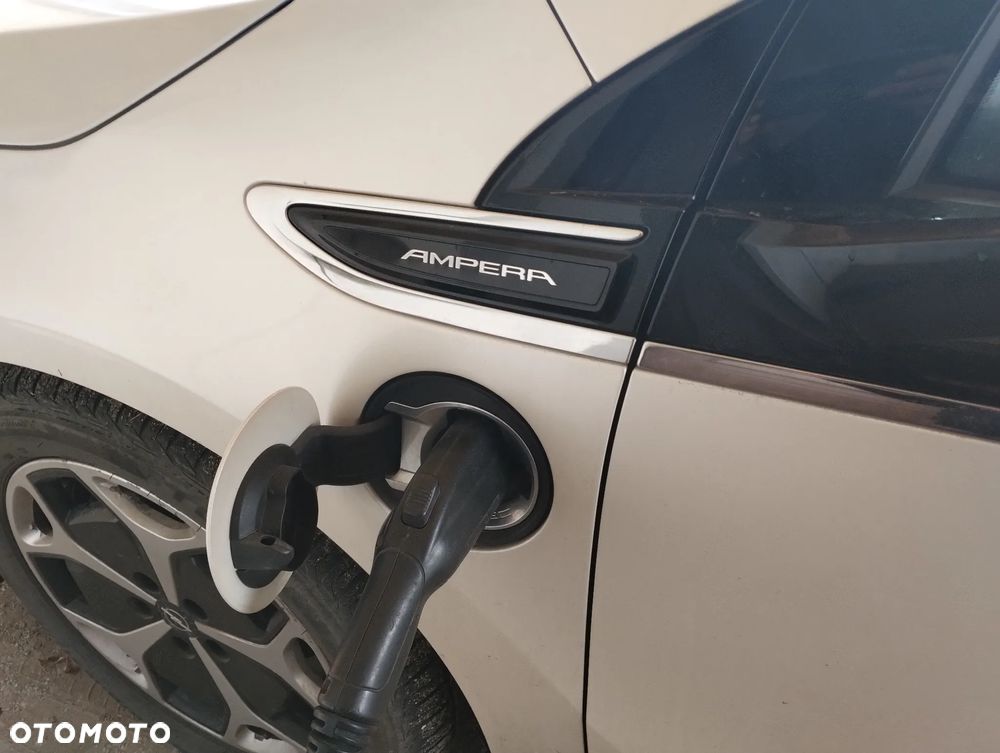 Opel Ampera - 16