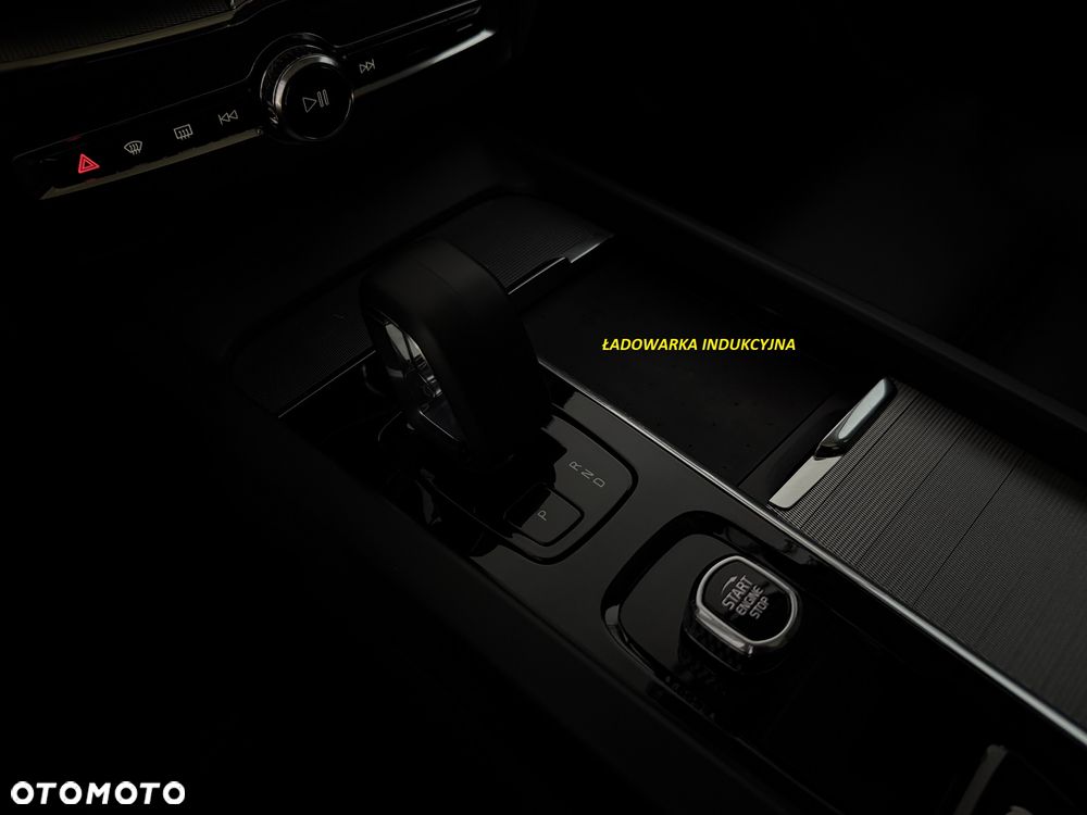 Volvo XC 60 B4 D AWD Plus Dark - 13