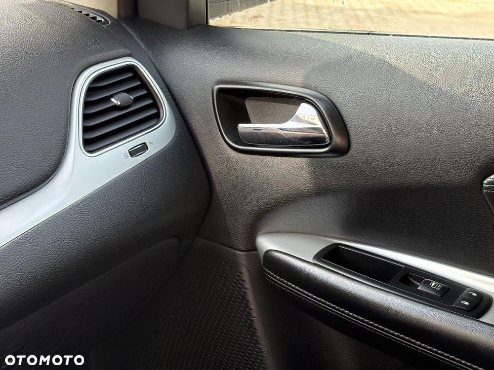 Fiat Freemont 2.0 Multijet Lounge - 17