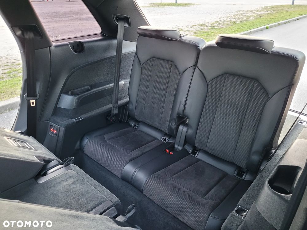 Audi Q7 - 17
