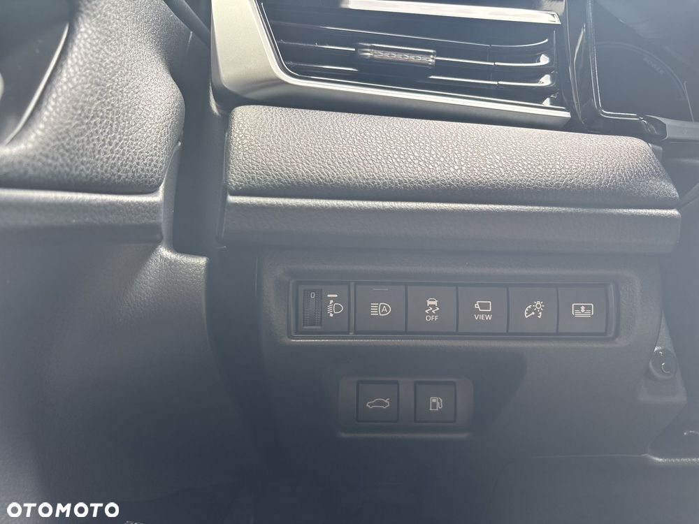 Toyota Camry - 17