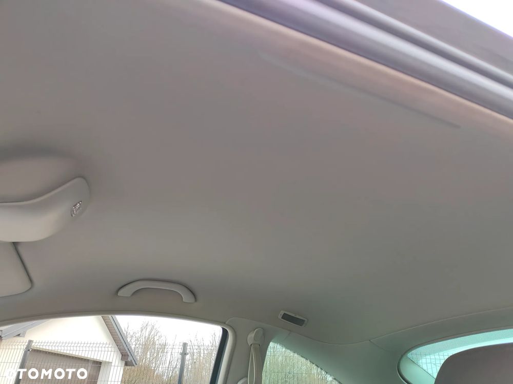 Volkswagen New Beetle - 18