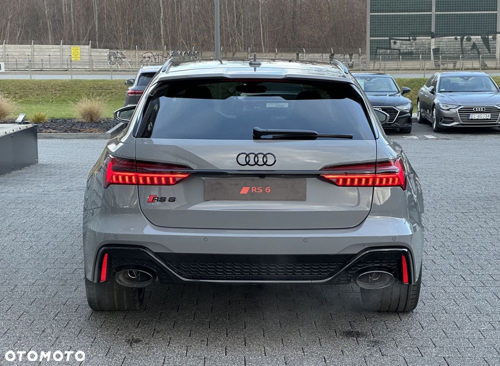 Audi RS6 Avant - 6