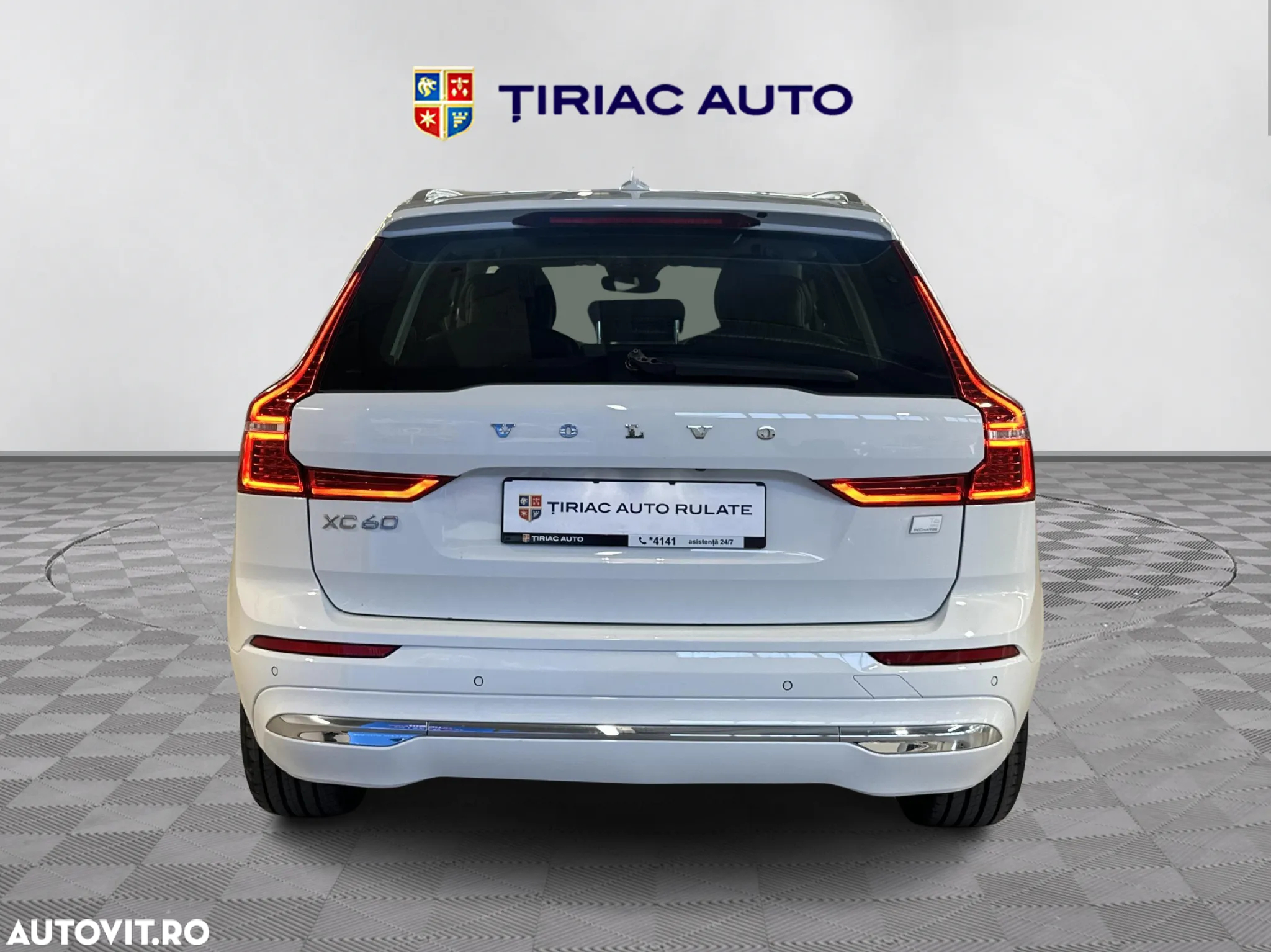Volvo XC 60 T6 AWD Recharge Geartronic Inscription - 4