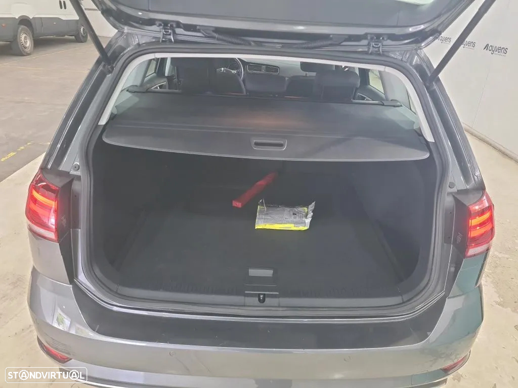 VW Golf Variant 1.6 TDi Confortline - 12