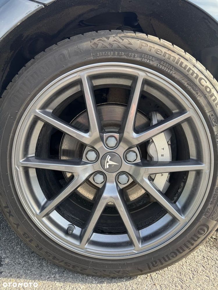 Tesla Model 3 Premium Langstreckenbatterie AWD Dual Motor - 25