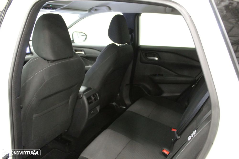 Nissan Qashqai 1.3 DIG-T N-Connecta LED Xtronic - 6
