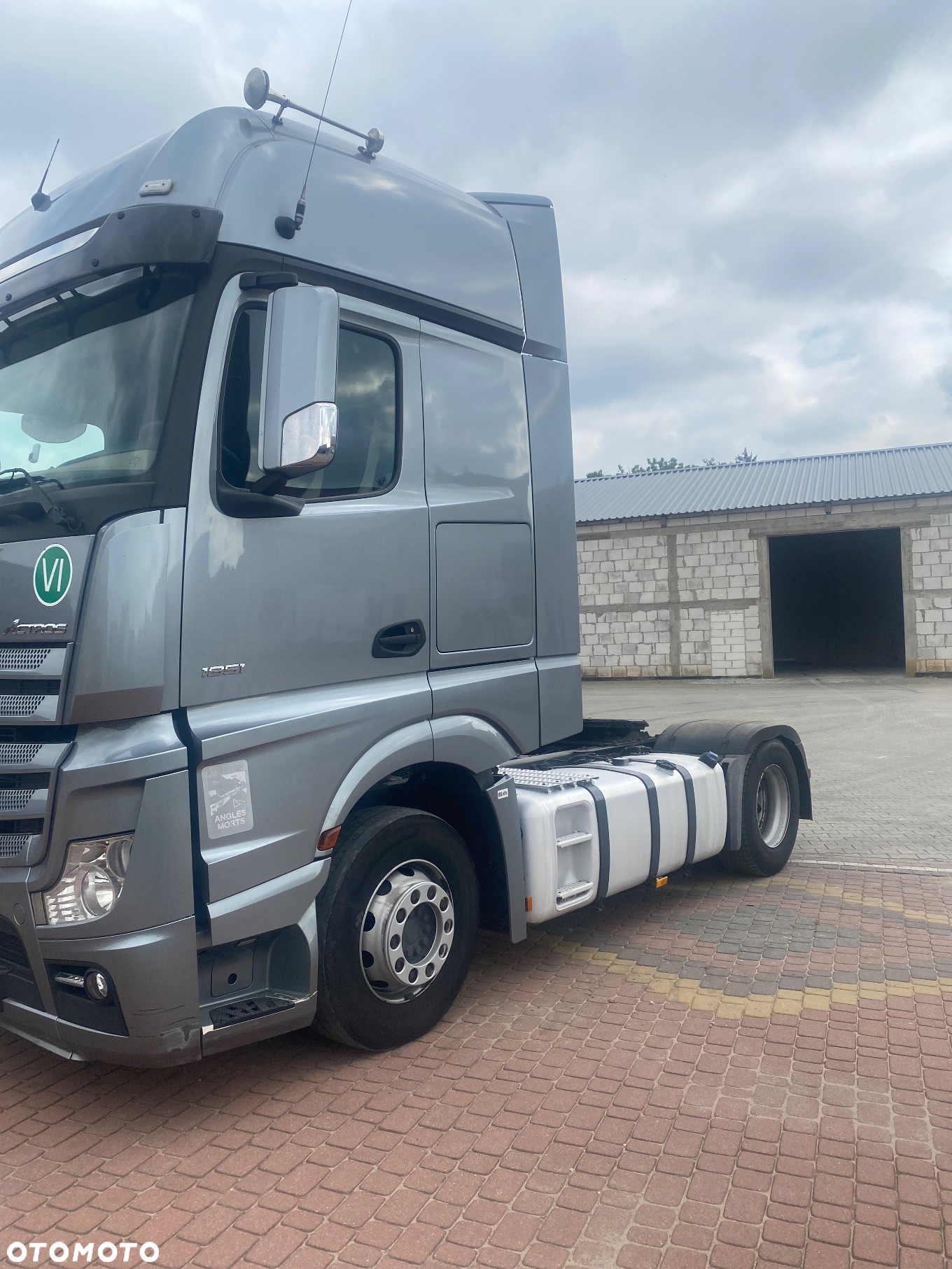 Mercedes-Benz Actros - 3