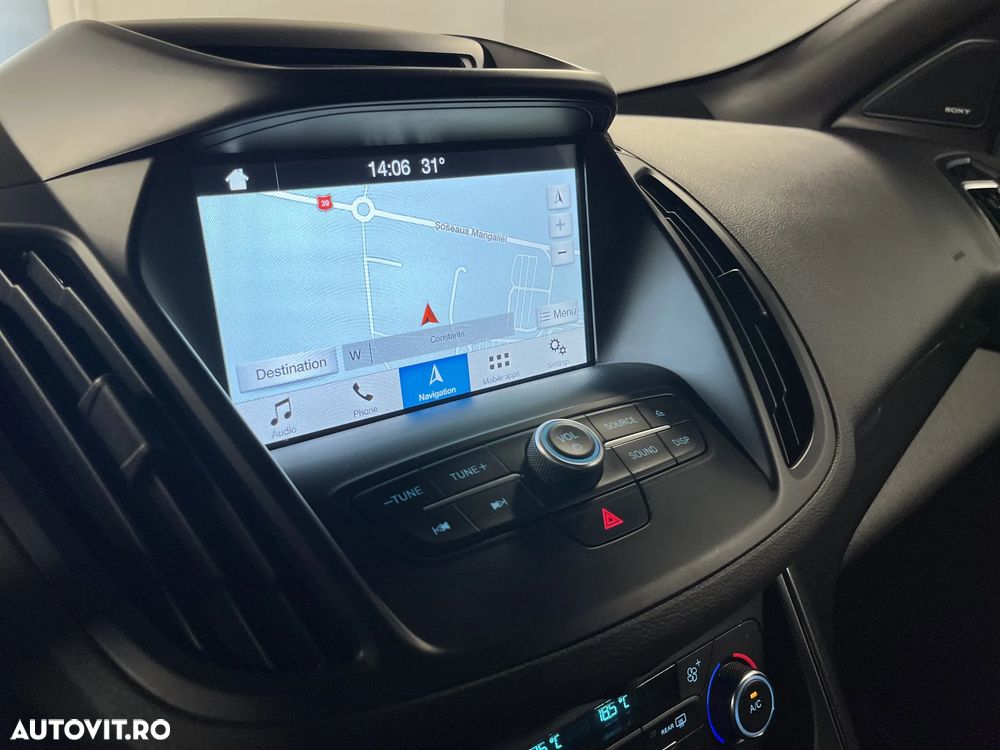 Ford Kuga 2.0 TDCi 4WD Powershift ST-Line - 19