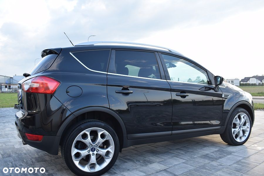 Ford Kuga 2.0 TDCi 2x4 Titanium - 26