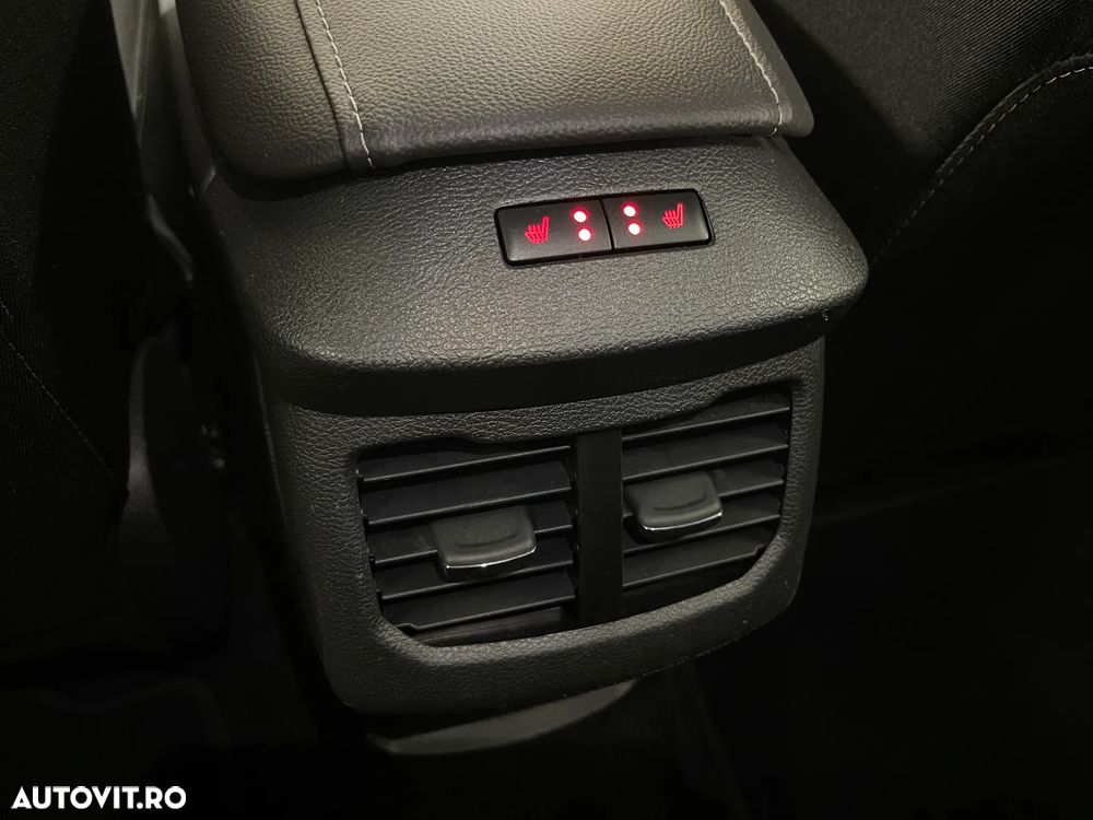 Ford Mondeo 2.0 HEV Titanium - 23