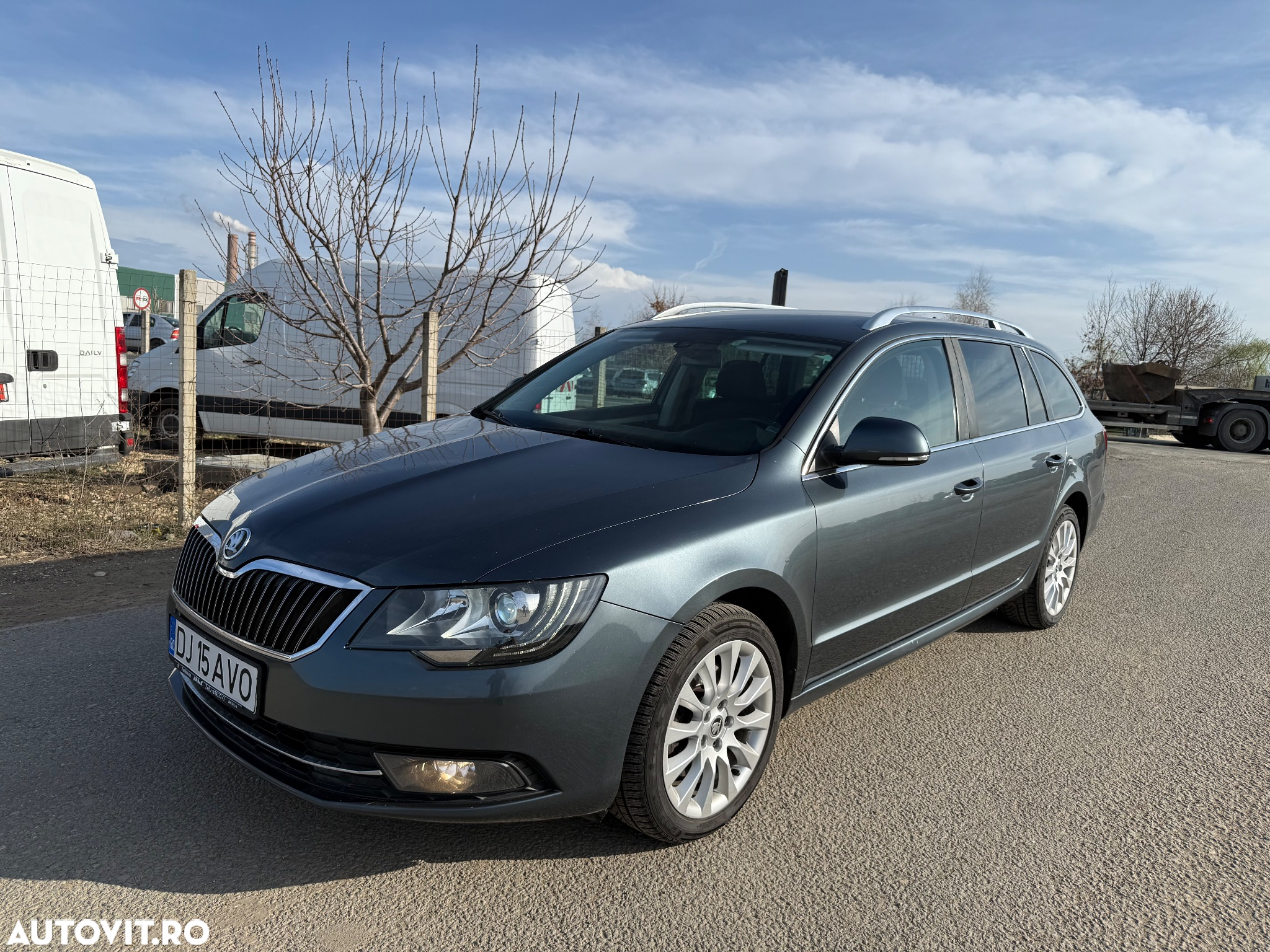 Skoda Superb 2.0 TDI DSG Active - 6