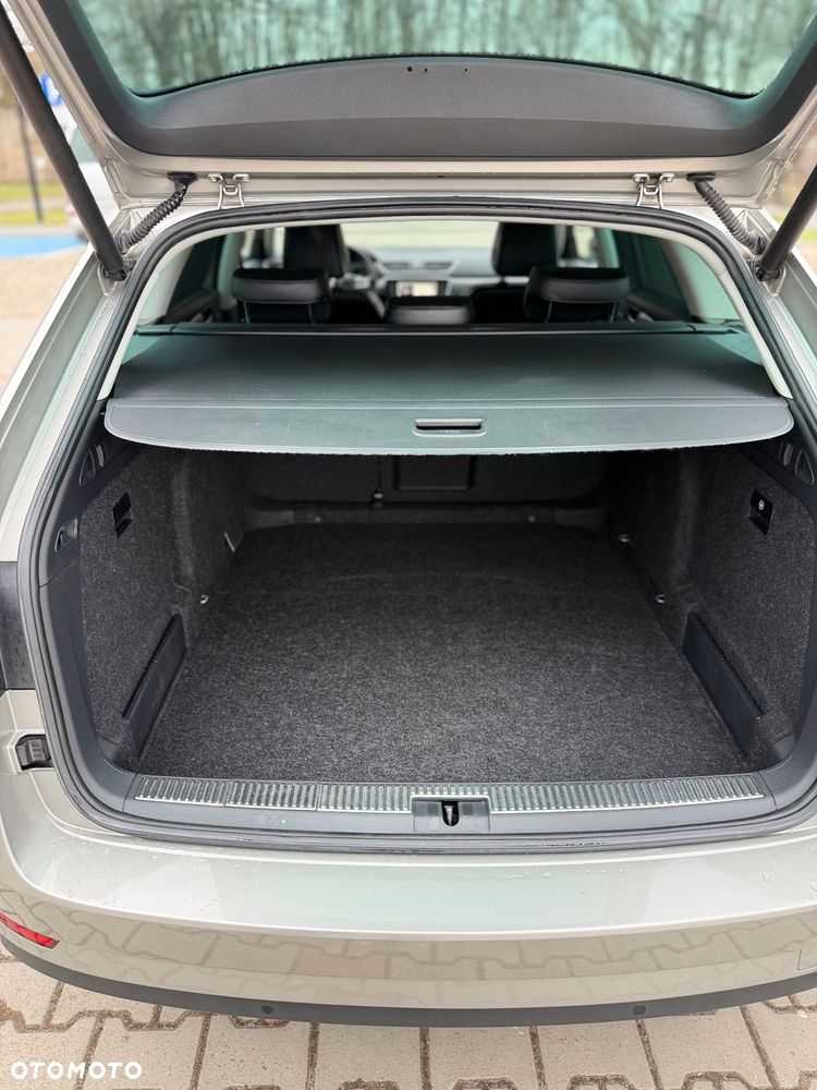 Skoda Superb 2.0 TDI 4x4 DSG Premium Edition - 24