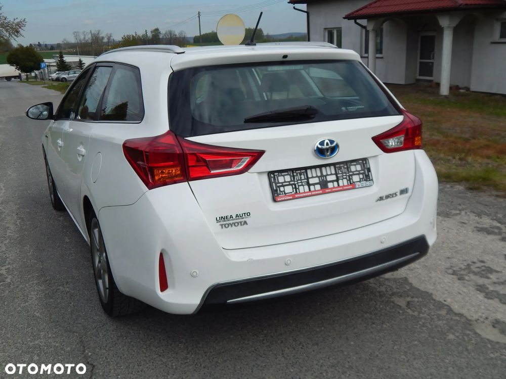 Toyota Auris 1.8 HSD Luna - 8