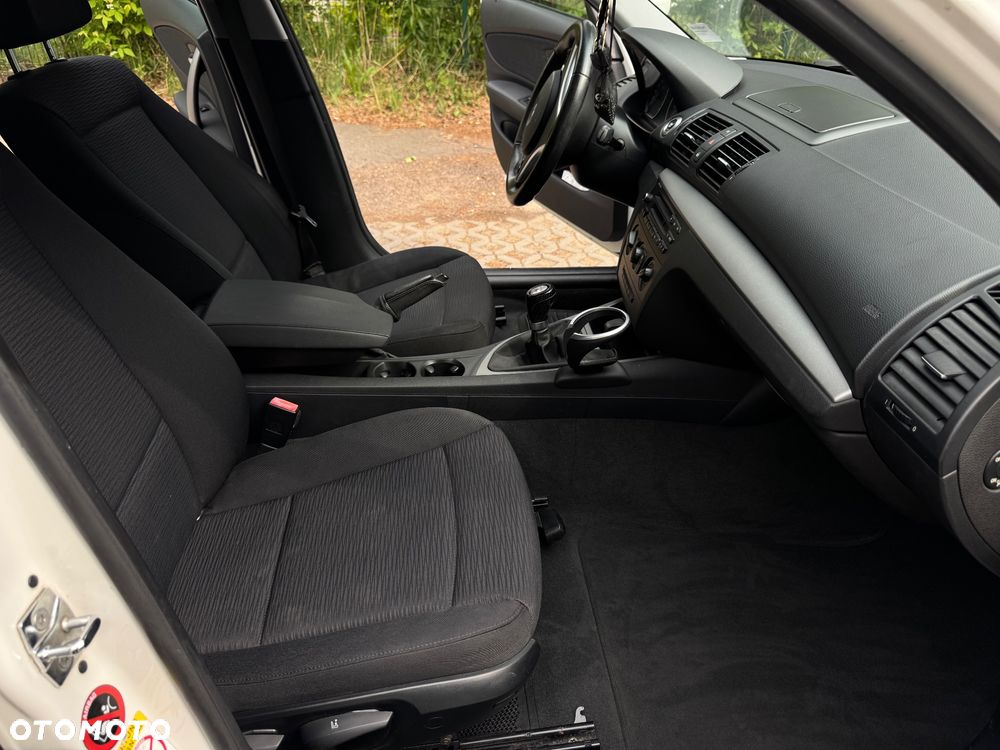 BMW Seria 1 116i - 12