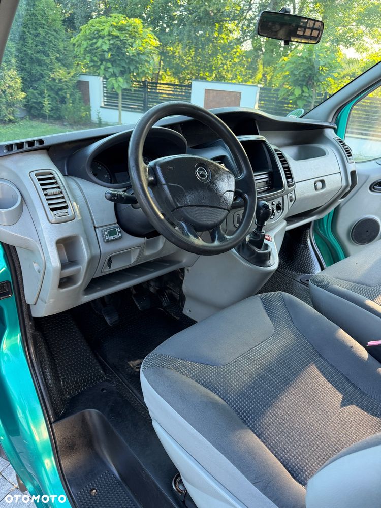 Opel Vivaro - 23