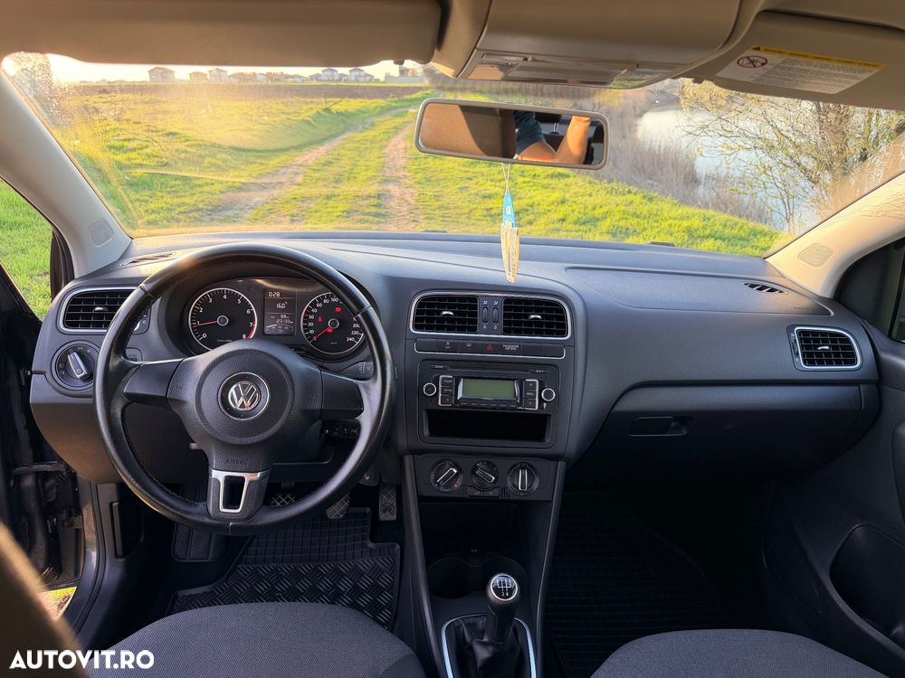Volkswagen Polo - 8
