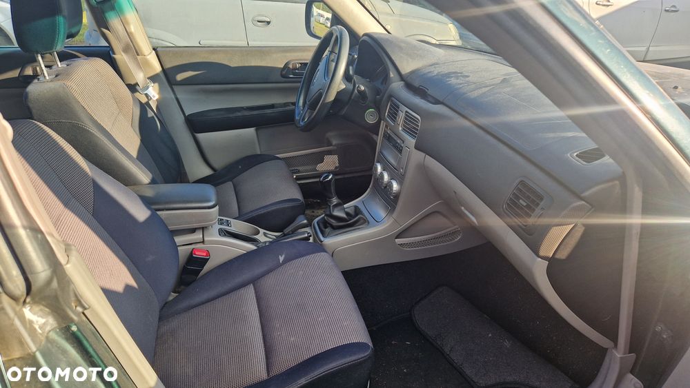 Subaru Forester 2.0i Exclusive - 10