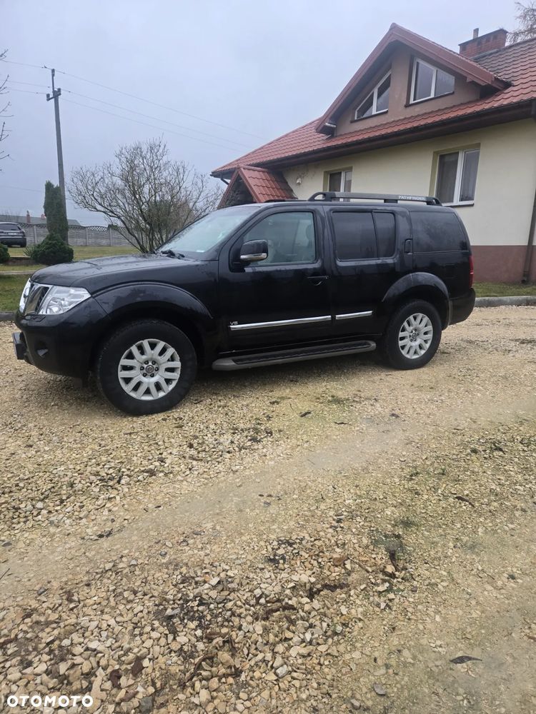 Nissan Pathfinder - 1