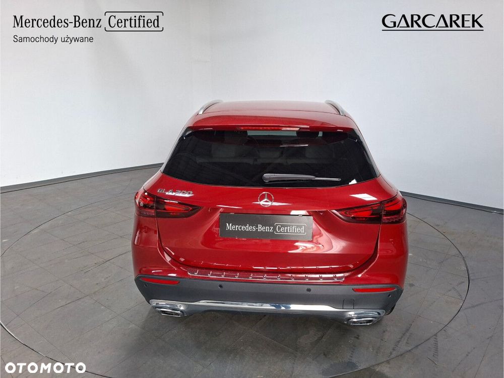 Mercedes-Benz GLA - 7
