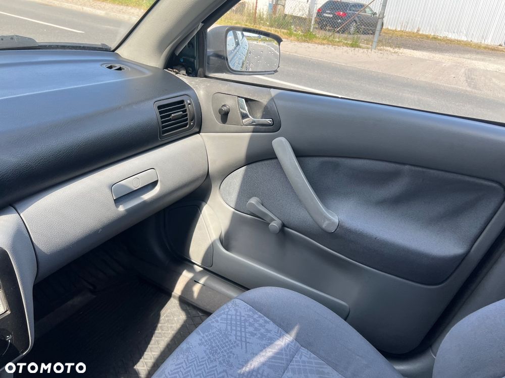 Skoda Octavia 1.6 Classic - 12
