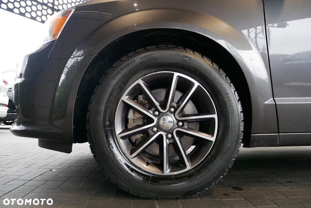 Dodge Grand Caravan - 37