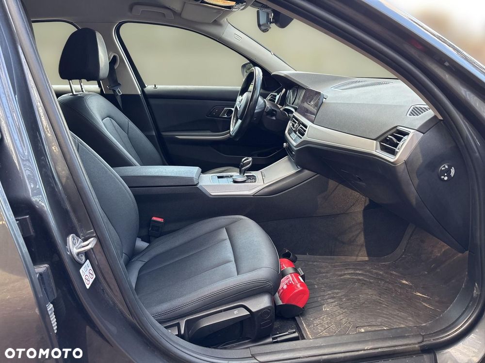 BMW Seria 3 320d Advantage - 9