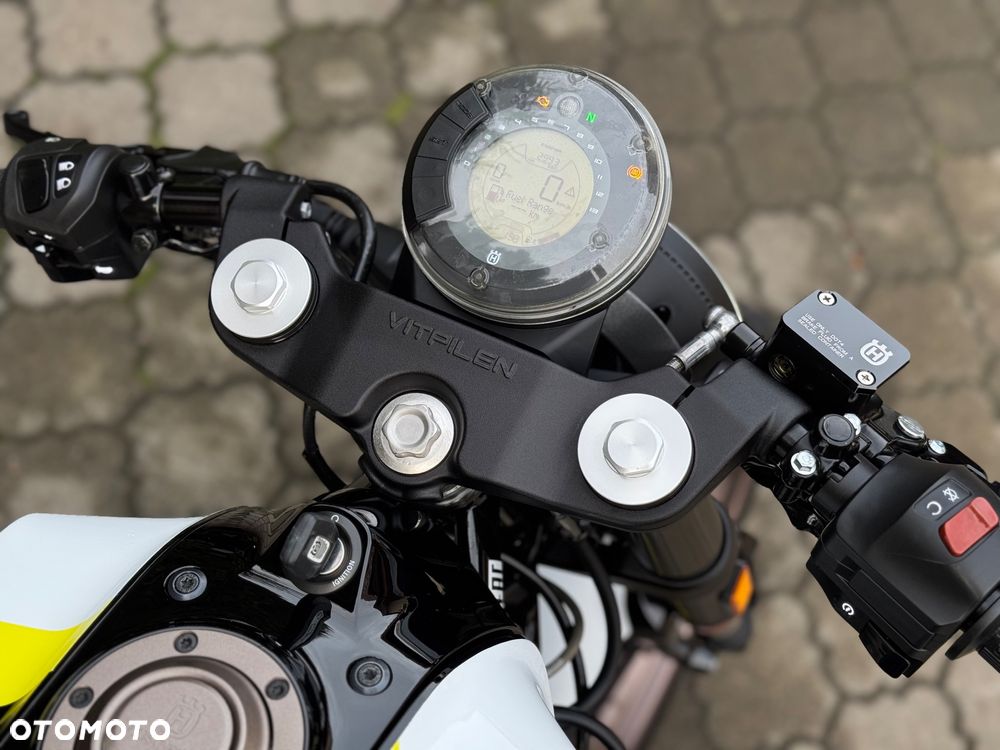 Husqvarna Vitpilen - 22